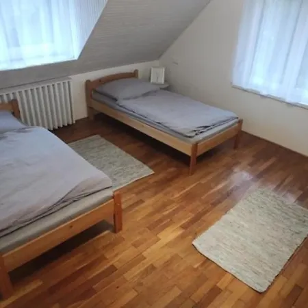 Alsoorsi Pihenohaz * Alsóörs